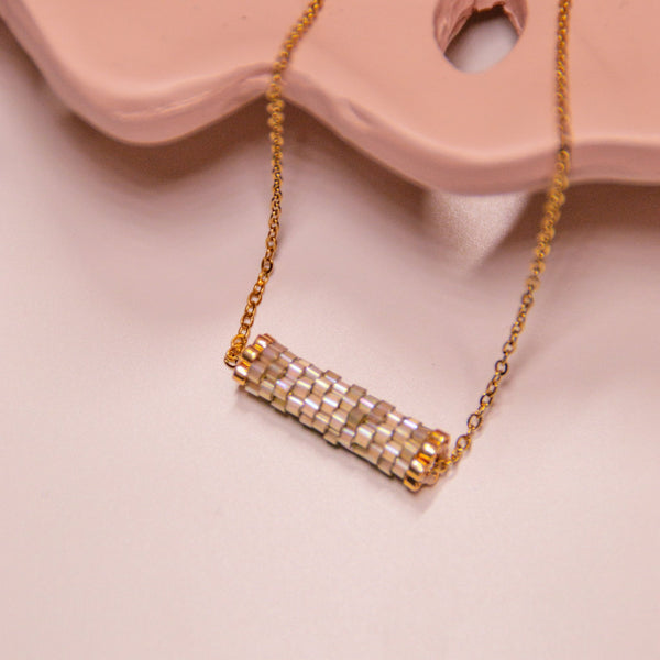 Iridescent Minimalist beaded Necklace - 4