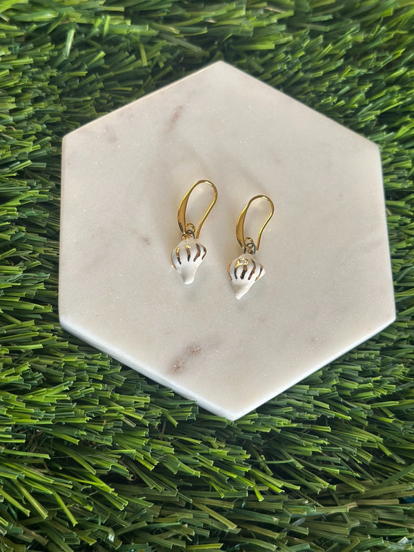 Conch Ceramic Earrings - 1