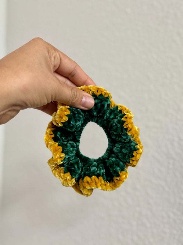 Velvet Crochet Scrunchie - 2