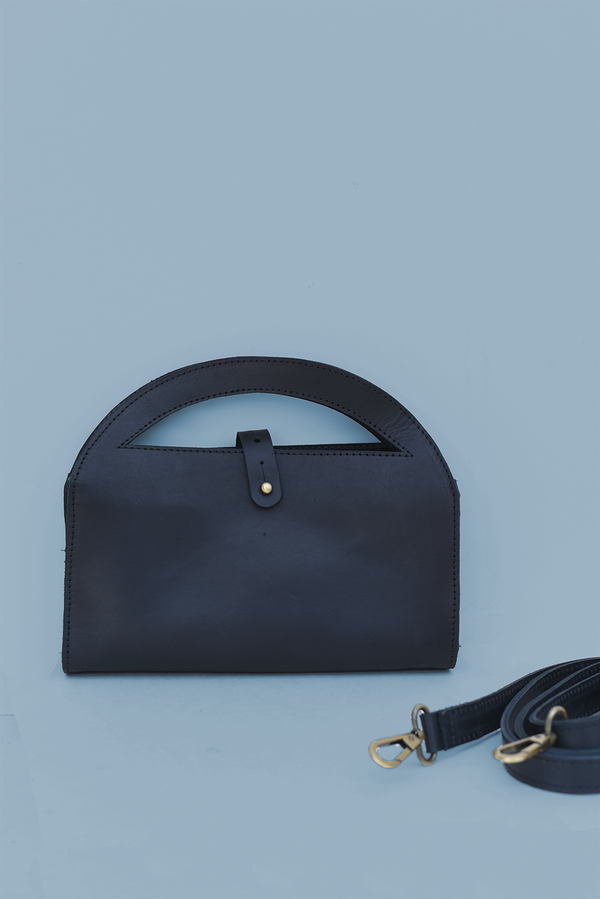 611fc05e3c4ce80992caae23_clutch-crossbody-black-no-strap_1785431146126.png