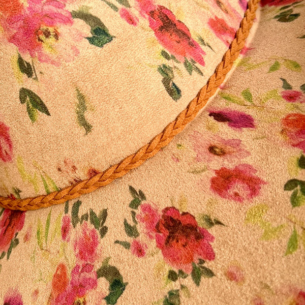 611fc05e3c4ce80992caae23_red-roses-tan-pinched-cowboy-detail_1786551504203.jpg