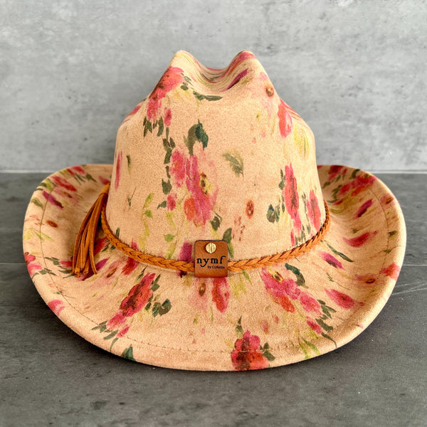 611fc05e3c4ce80992caae23_red-roses-tan-youth-cattleman-back_1786550781961.jpg